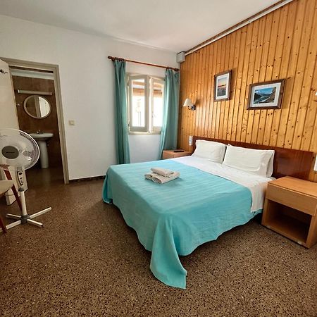 P&R Hostals Maria Rosa ตอสซาเดมาร์ ภายนอก รูปภาพ