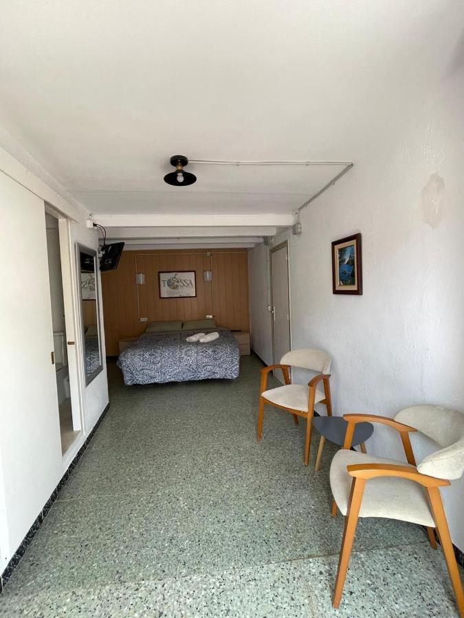 P&R Hostals Maria Rosa ตอสซาเดมาร์ ภายนอก รูปภาพ