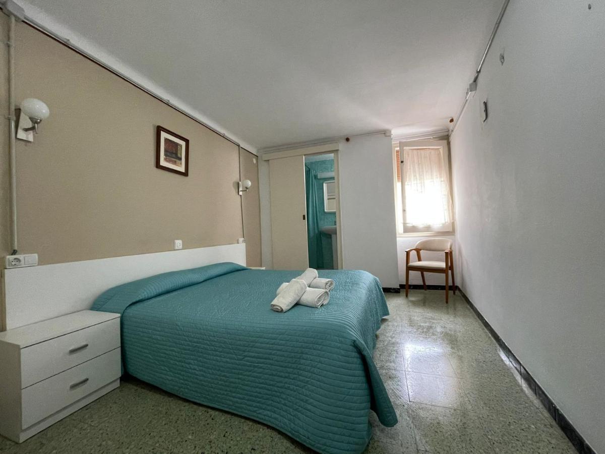 P&R Hostals Maria Rosa ตอสซาเดมาร์ ภายนอก รูปภาพ